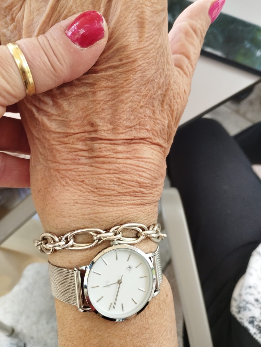 Customer photo review of Reloj Petite Marie ~ SilverWhite