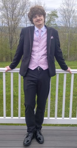 Customer photo review of Baby Pink Paisley Jacquard Silk Men's Vest Hanky Cufflinks Tie Set