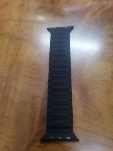 Customer photo review of Silicone Magnetic Link Strap for Apple Watch