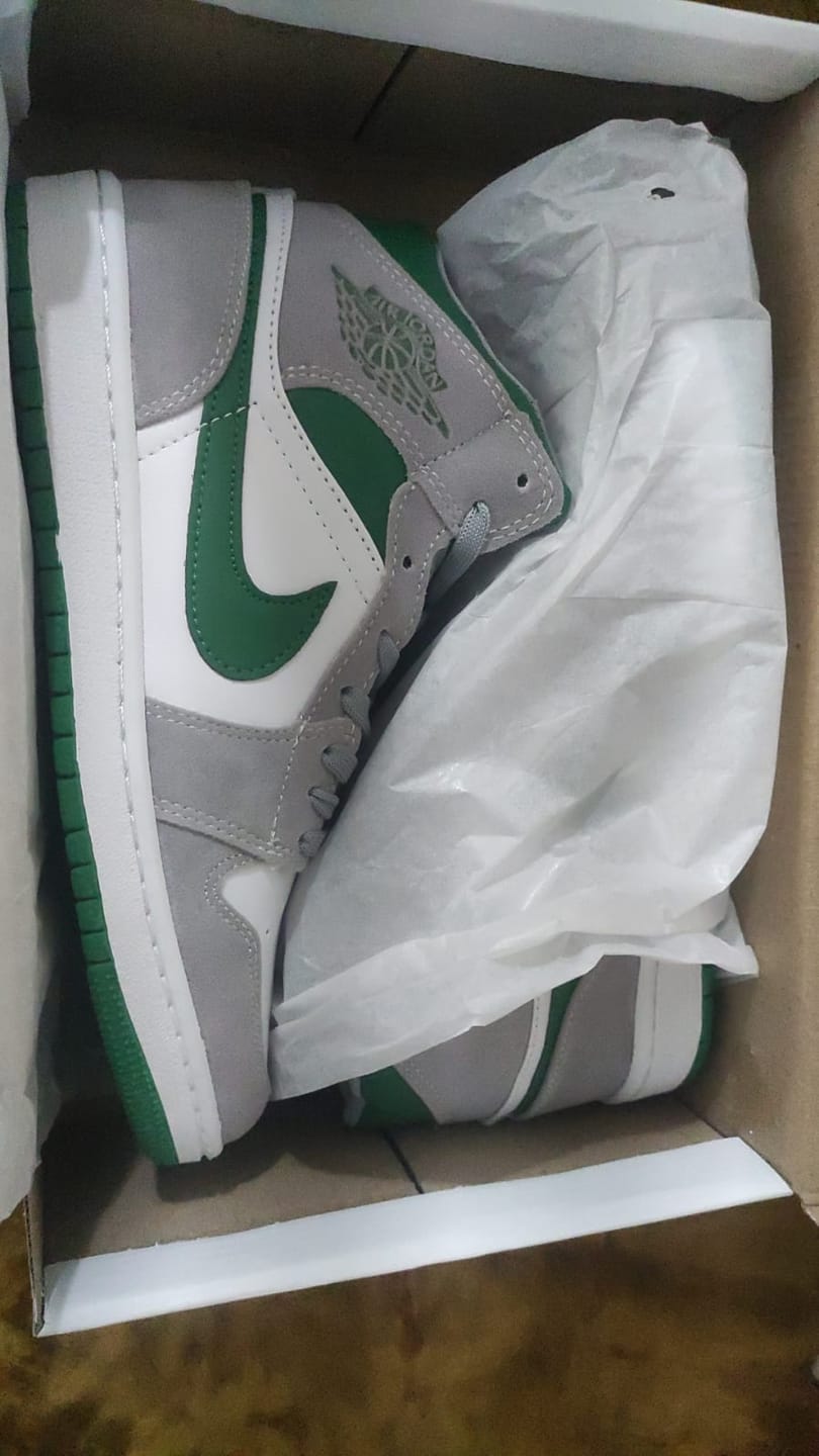 Customer photo review of Tenis Retro 1 Dakar Gris Verde
