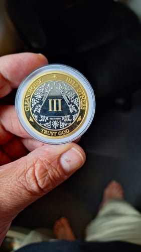 Customer photo review of 3 Year 40mm Gold & Silver AA Medallion - Bi-Plate Fancy Three Year Chip/Coin