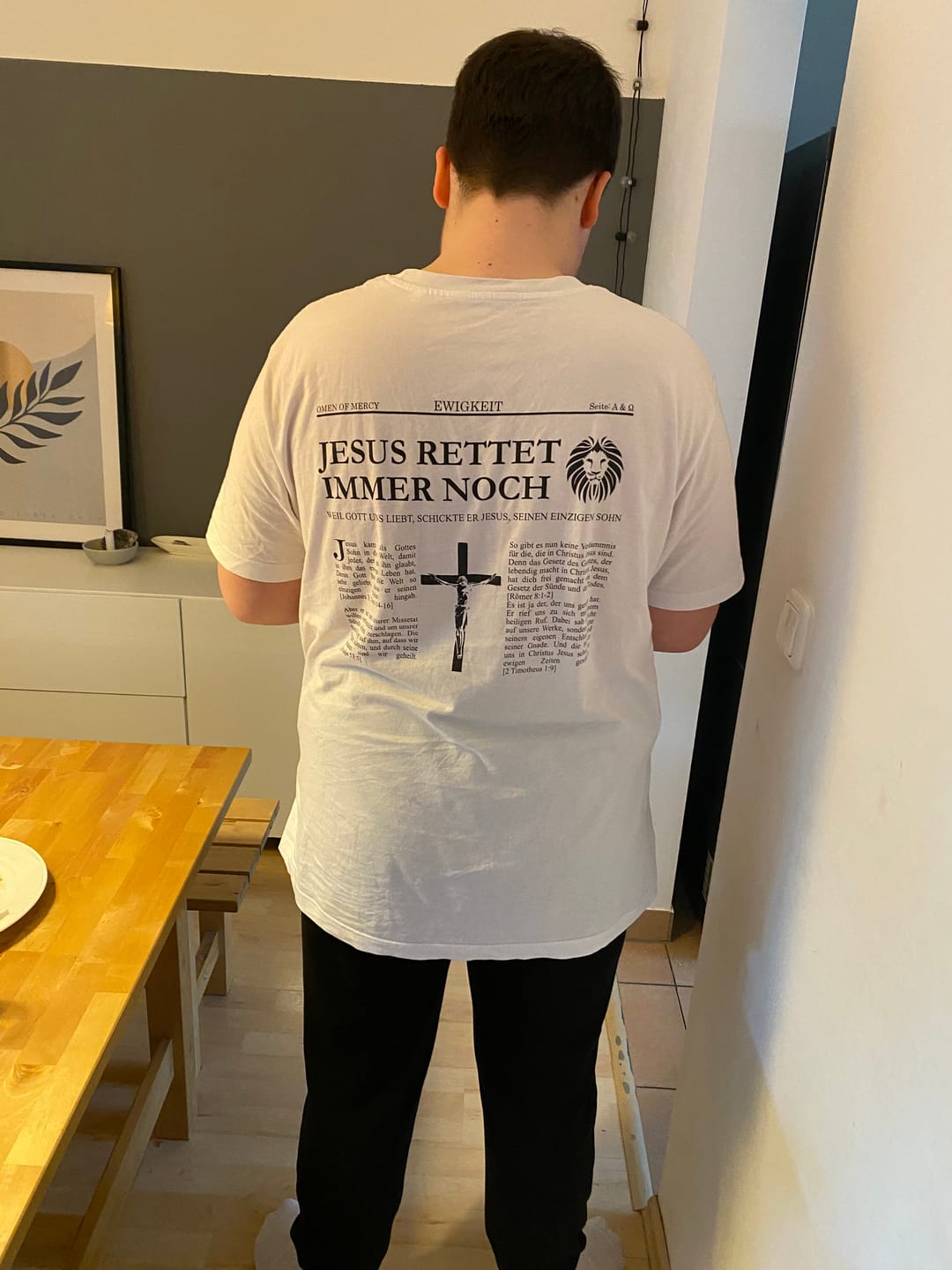 Customer photo review of OVERSIZED SHIRT - JESUS RETTET