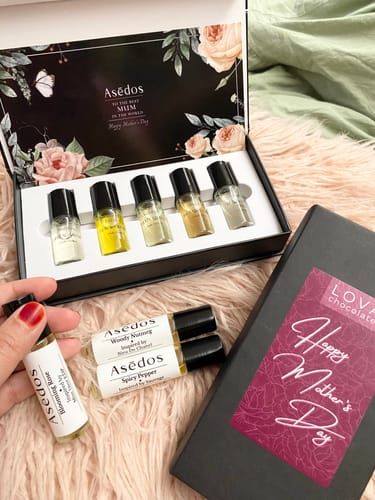 Customer photo review of Asēdos Perfume - Her Collection Mother's Day Limited Edition