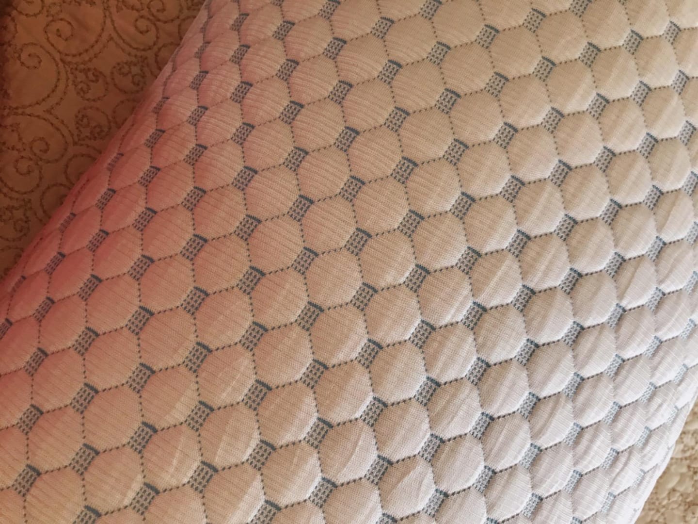 Customer photo review of LuxPillow - Perfekt søvn hver eneste dag