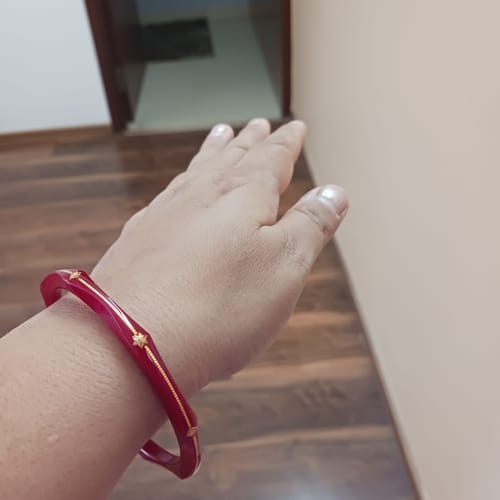 Customer photo review of "Divine Gold Essence - Red Shringar"
