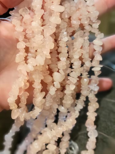 Customer photo review of 34" Natural Rose quartz 5x10mm chips beads, pink crystal