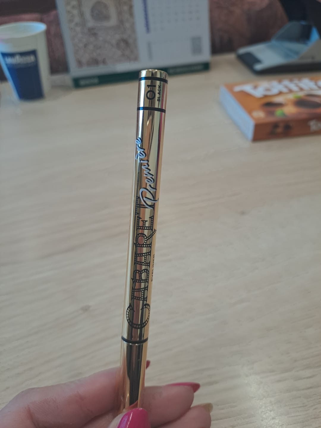 Customer photo review of Очна линия писалка Vivienne Sabo Eyeliner pen Cabaret Premiere