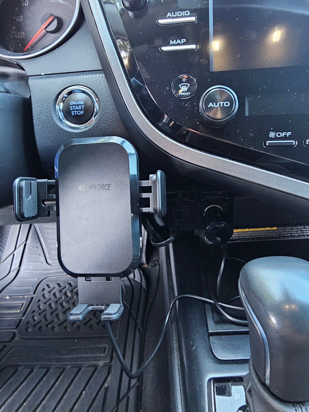 Customer photo review of Auto-Sensing Fast Wireless Car Charger