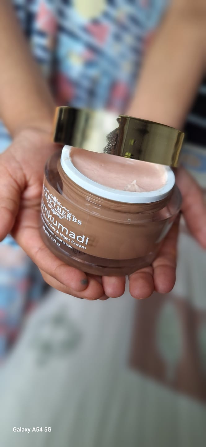 Customer photo review of Kumkumadi Flawless Beauty Day & Night Cream