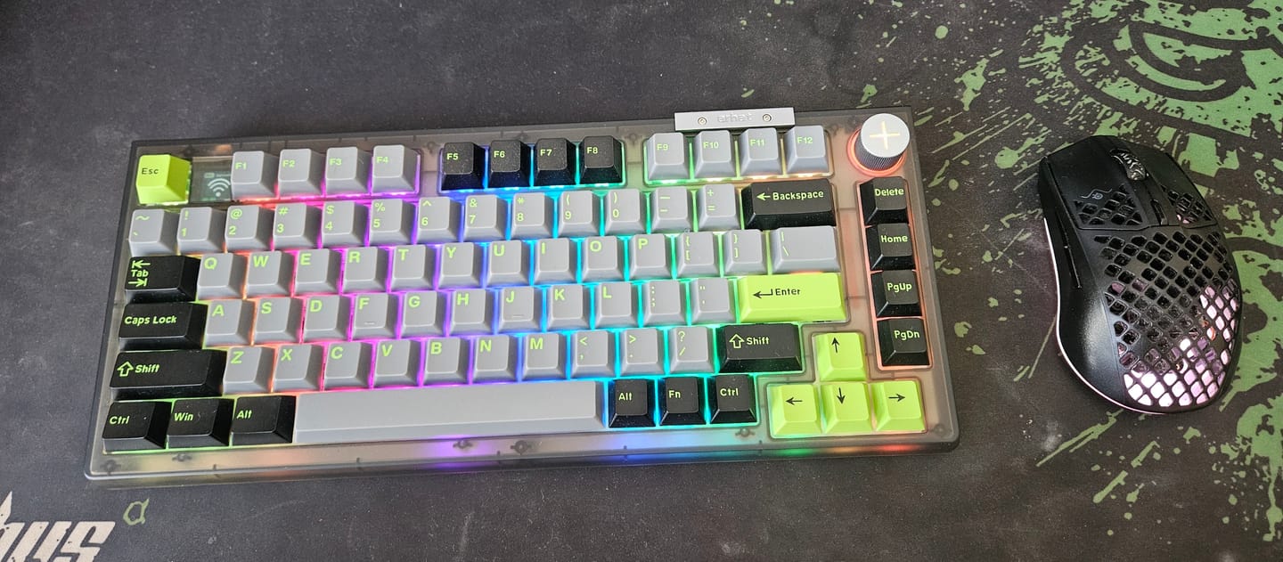 Customer photo review of Darmoshark Top75 Mekanik Klavye