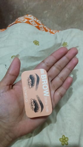 Customer photo review of O.TWO.O EYEBROW STYLING SOAP 3 IN 1