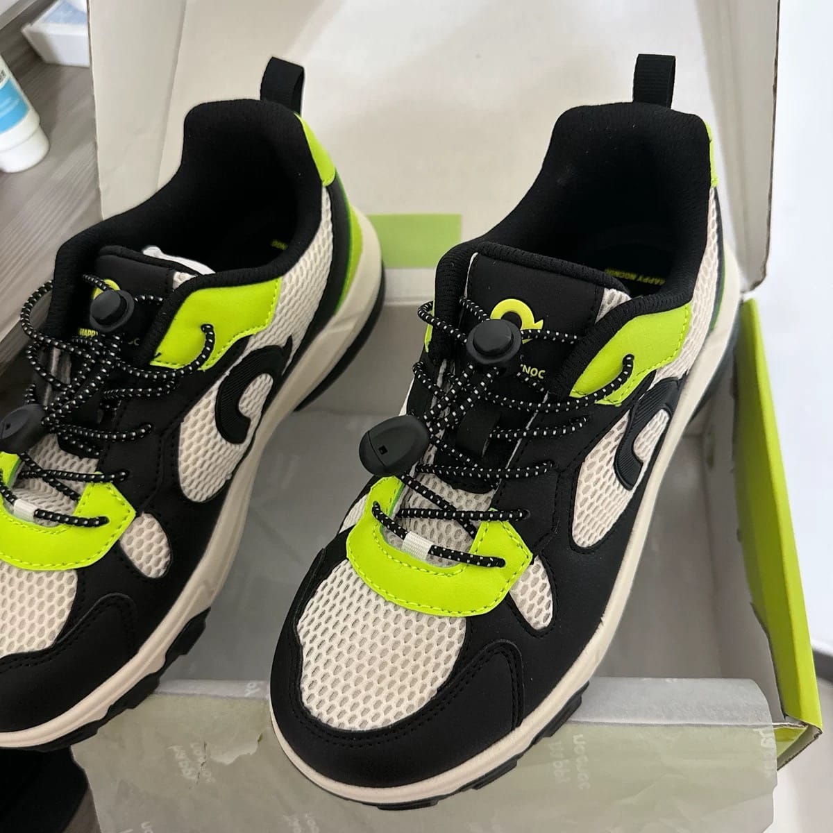 Customer photo review of MovingFree Super Light Sneaker 5.0