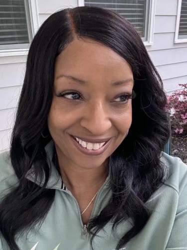 Customer photo review of Parting Max 9×6 Glueless Wear Go Straight Wigs Ready To Wear 180% Density