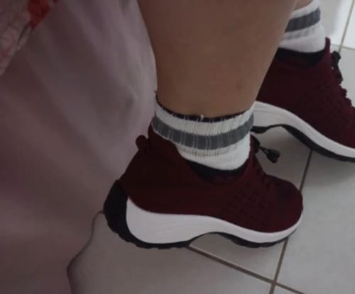 Customer photo review of OrthoEase - Stilvolle Komfort Schuhe für ergonomische Schmerzlinderung