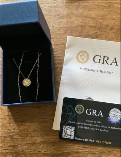 Customer photo review of Aveline 1Ct Moissanite 925 Silver Necklace