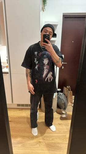 Customer photo review of Itachi Uchiha "Crow Master" Vintage T-shirt