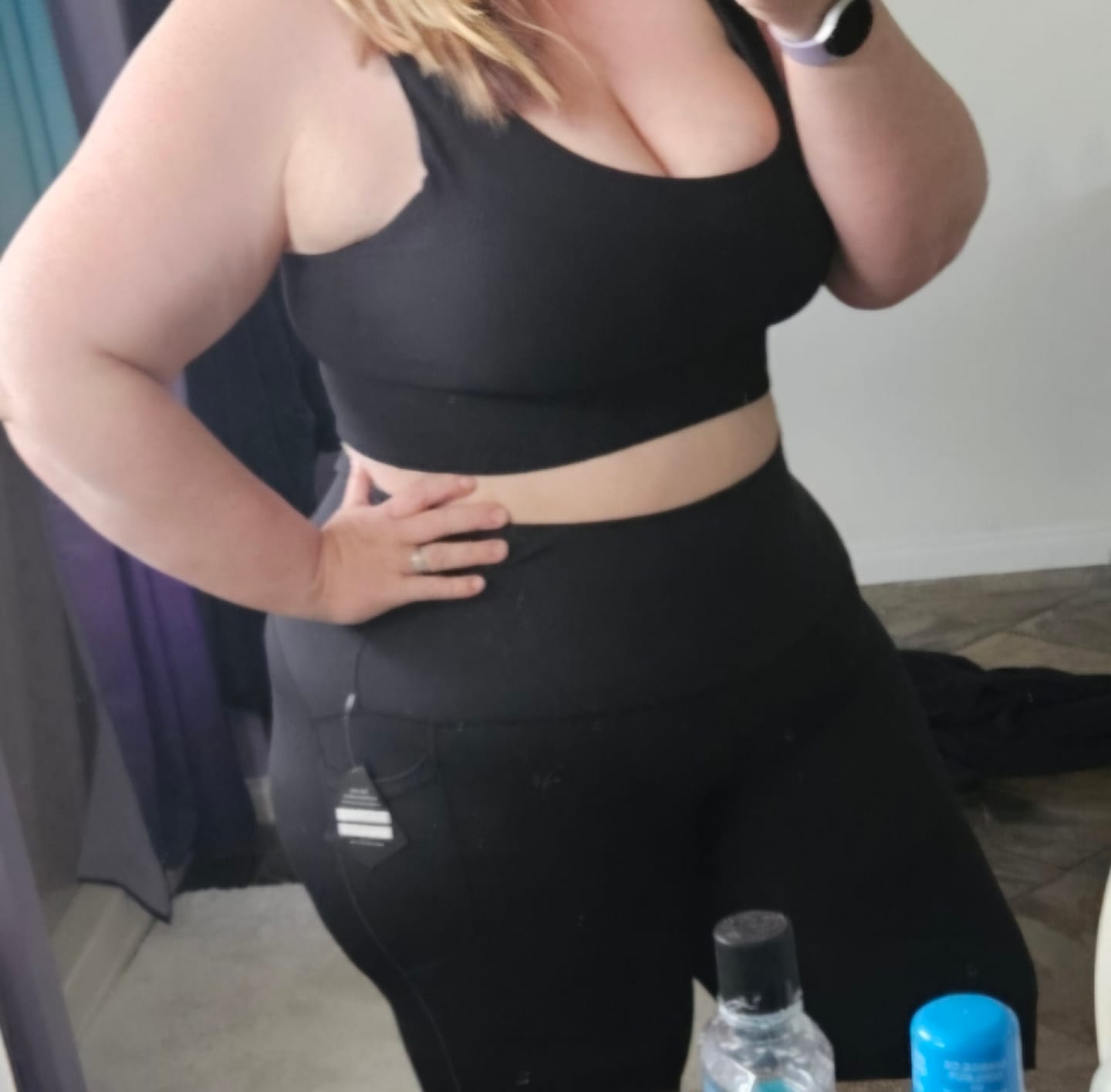 Customer photo review of Up-Tight Leggings