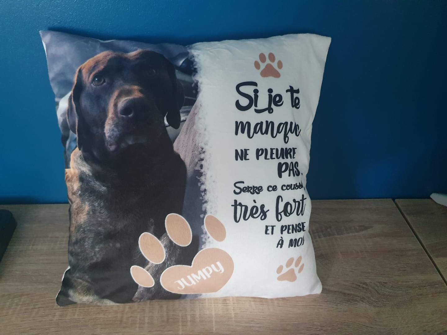 Customer photo review of Fais moi un câlin quand je te manque - Coussin personnalisé