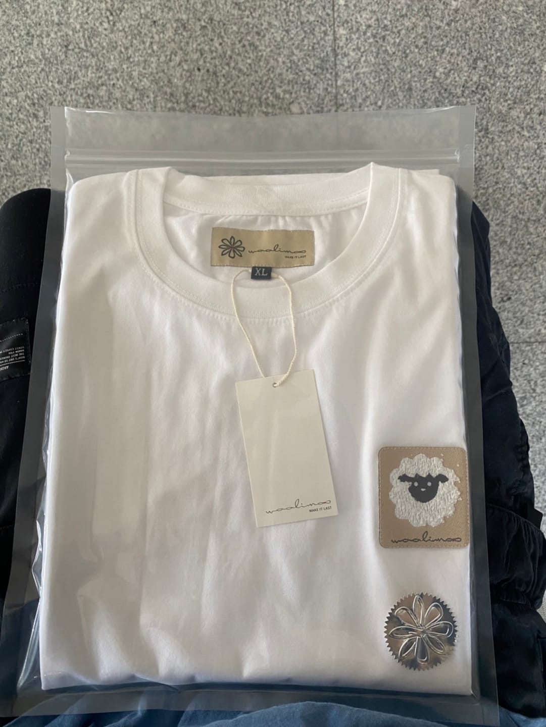 Customer photo review of Woo Tee 重磅SIRO純棉Tee（白色羊）