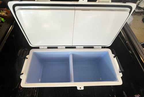 Customer photo review of ICEY-TEK 125 QT Cooler Split Lid With Permanent 50/50 Divider DL2