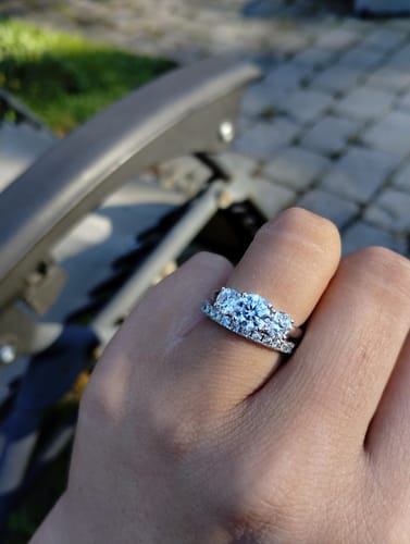 Customer photo review of Versai 1Ct Moissanite 925 Sterling Silver Three Stone Ring