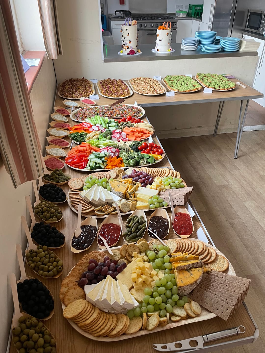 Customer photo review of Extra Large 22" x 12" Oval Disposable Palm Leaf Wooden Platter Tray