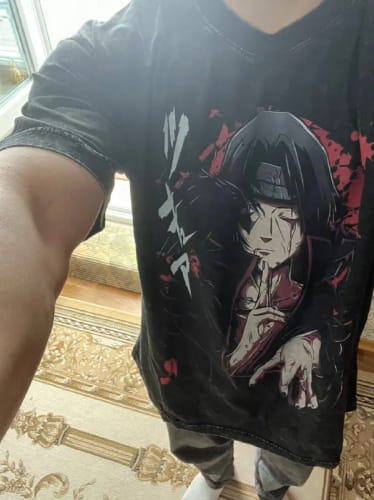 Customer photo review of Itachi Uchiha "Crow Master" Vintage T-shirt