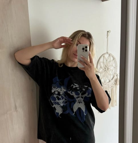 Customer photo review of Ninju Oversized Vintage T-shirt Collection