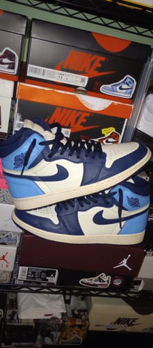 Customer photo review of Air Jordan 1 Retro High OG 'Obsidian'
