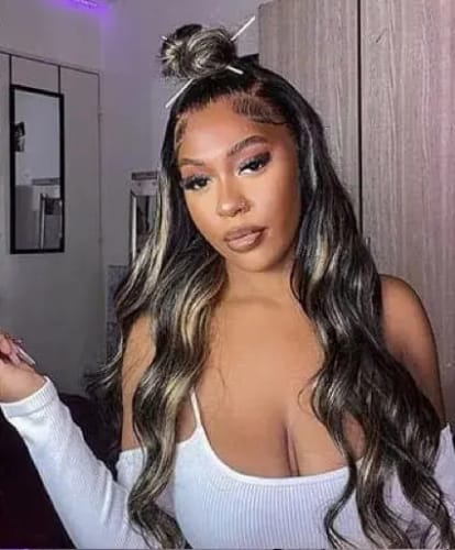 Customer photo review of Balayage Highlight Brown With Honey Blonde Skunk Stripe Glueless Wig Pre Cut 5x5 Lace Pre Bleached Knots
