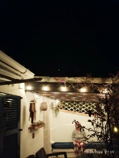 Customer photo review of Catena Luminosa 10 Lampadine con Pannello Solare - 4 Metri