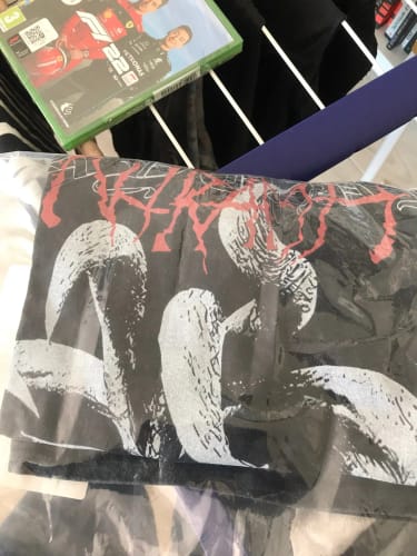 Customer photo review of 9 Tailed Fox Oversized Vintage T-shirt V2