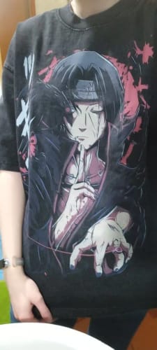 Customer photo review of Itachi Uchiha "Crow Master" Vintage T-shirt