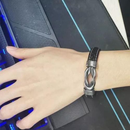Customer photo review of Till Min Man - Jag Älskar Dig; För Alltid - Infinity Armband