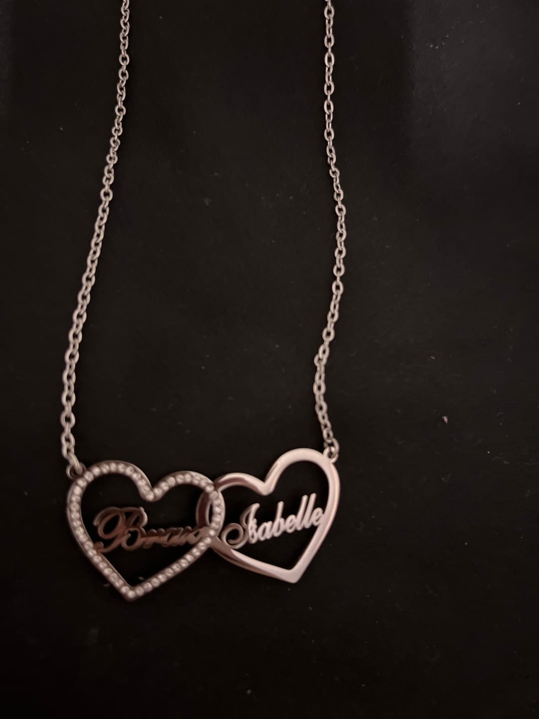 Customer photo review of Collier Double Coeur Personnalisé