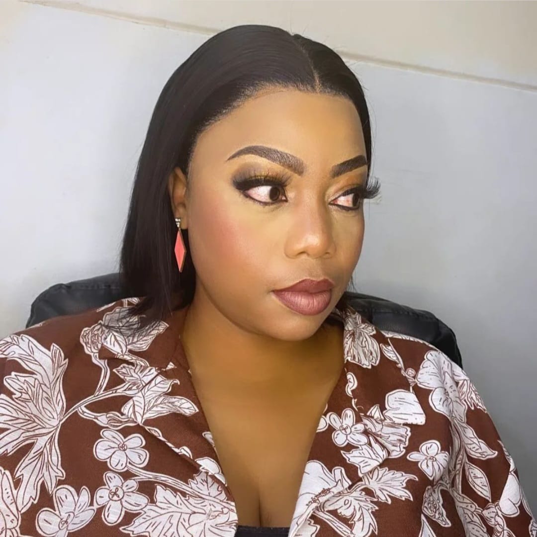 Customer photo review of Brazilian 13x4 Lace Frontal Wig Straight