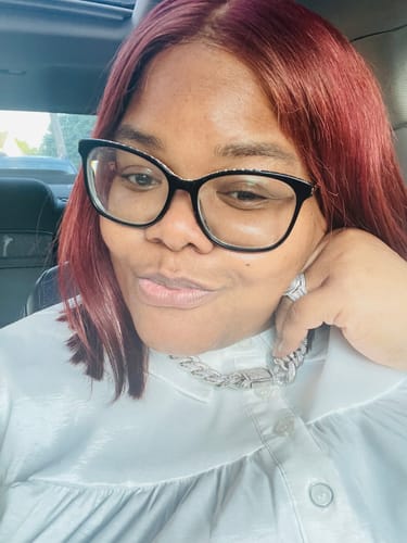 Customer photo review of Kute Mermaid Necklace