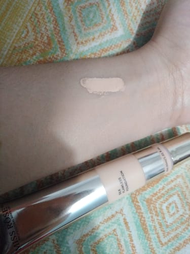 Customer photo review of Miss Rose Silk Flawless Foundation