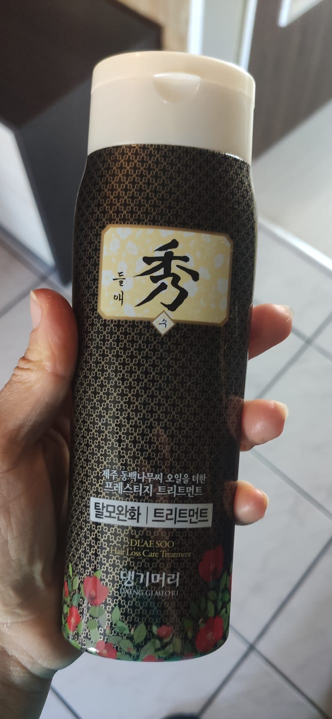 Customer photo review of Интензивно подхранващ балсам-маска за хидратация и блясък на много увредена коса  Doori Кралска Камелия