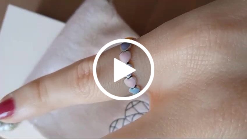 Customer video review of Anillo Colorful Hearts