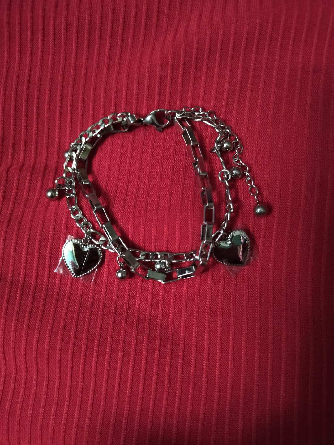Customer photo review of Pulsera de Corazón Ajustable