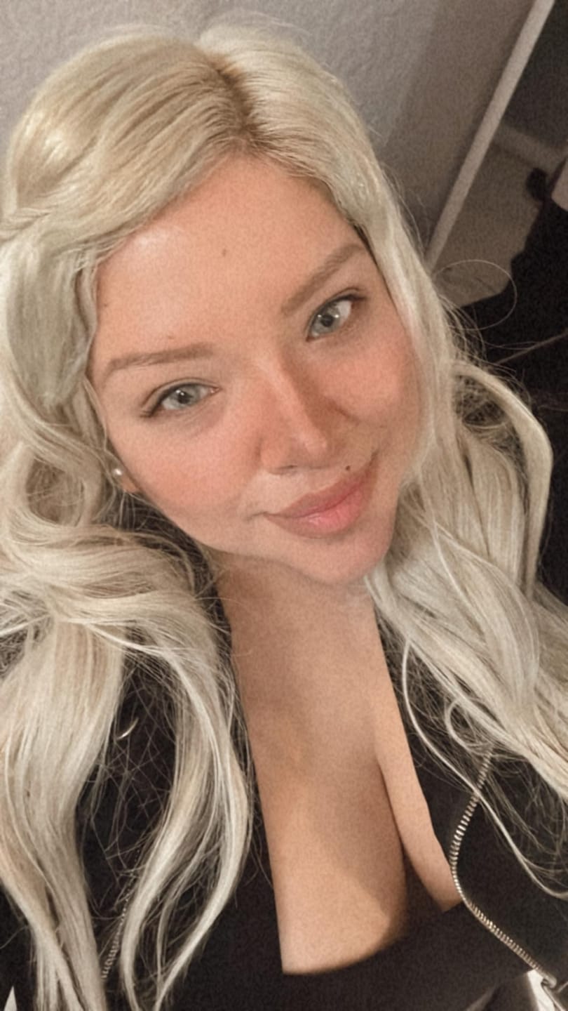 Customer photo review of Platinum Blonde Human Hair Toppers for Women with Natural Volume #60