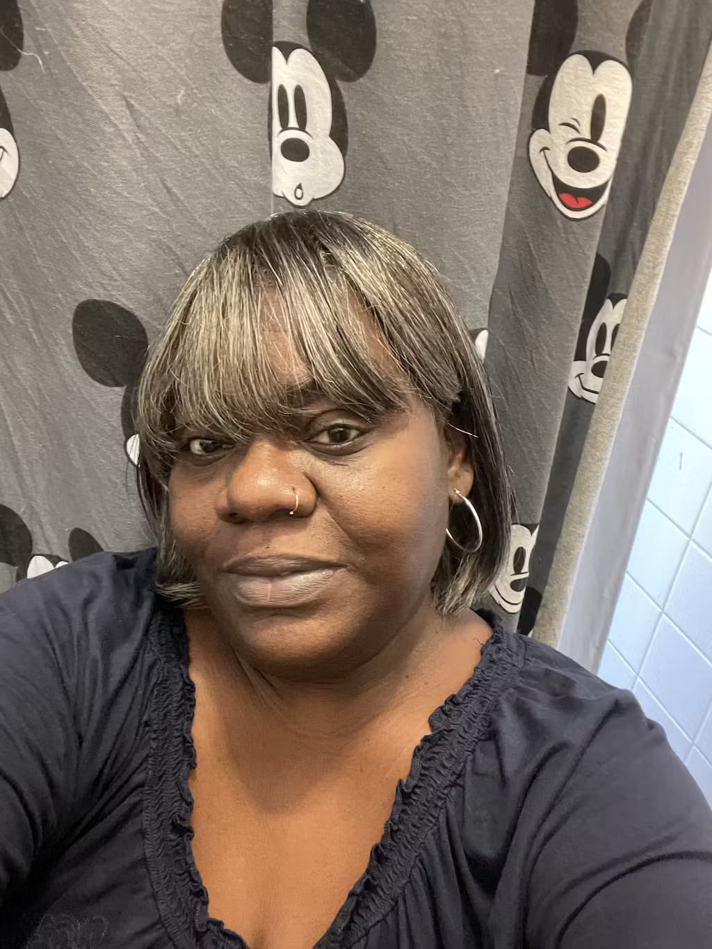 Customer photo review of Luvwin Salt And Pepper Full Machine Made Bang Wig With Small Lace