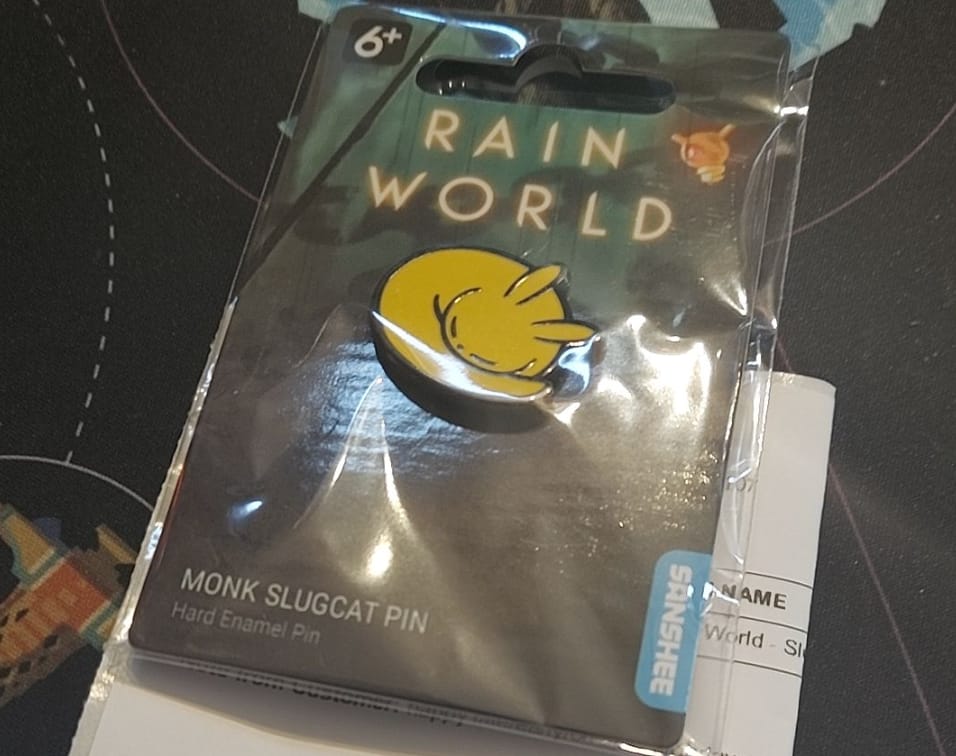 Customer photo review of Rain World - Slugcat Monk Pin