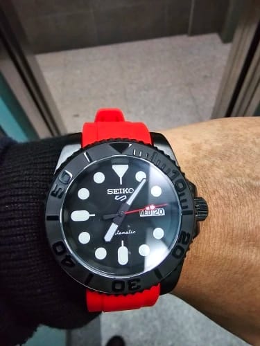 Customer photo review of Curved Rubber Strap - Black