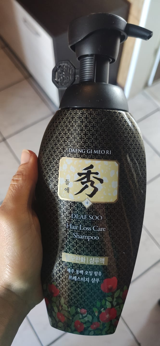 Customer photo review of Подхранващ и стимулиращ растежа шампоан против косопад Doori Кралска Камелия