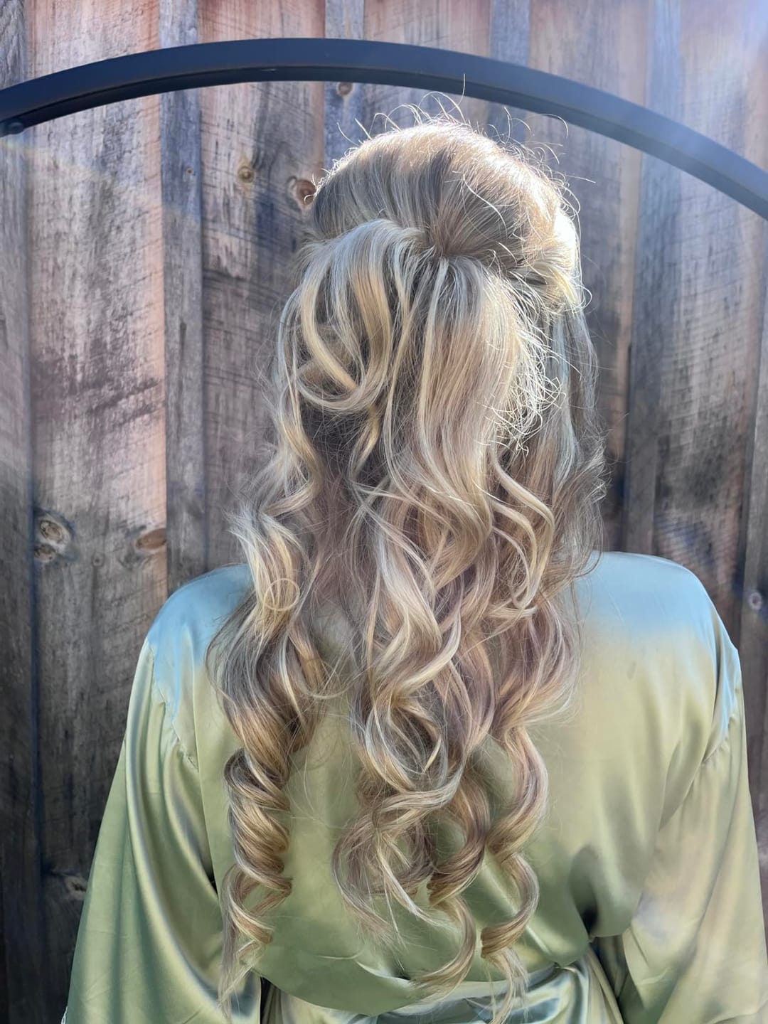 Customer photo review of Moresoo Highlight Blonde Virgin Bundles Genius Weft Brazilian Human Hair (#18P613)