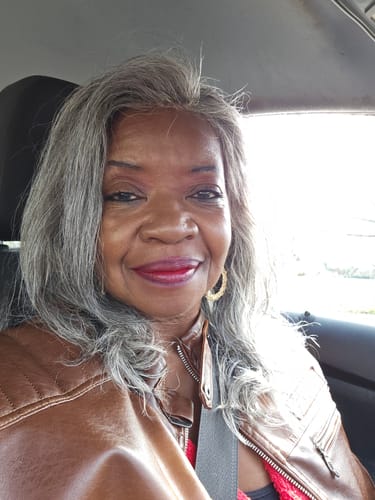 Customer photo review of Luvwin Salt & Pepper Gray Beginner Friendly Glueless Straight Wig 100% Human Hair