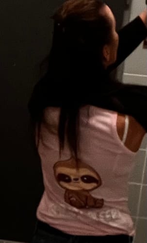 Customer photo review of NÖ! EINFACH NÖ! TEDDY Vorderdruck V-Neck Shirt