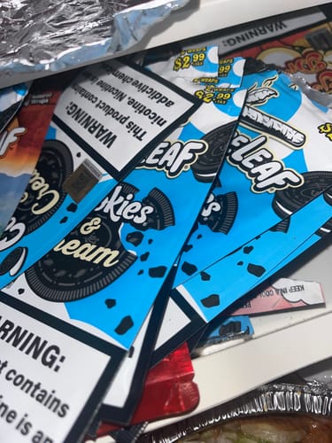 Customer photo review of LooseLeaf x Cookies 2-Pack Wraps (40 Count)